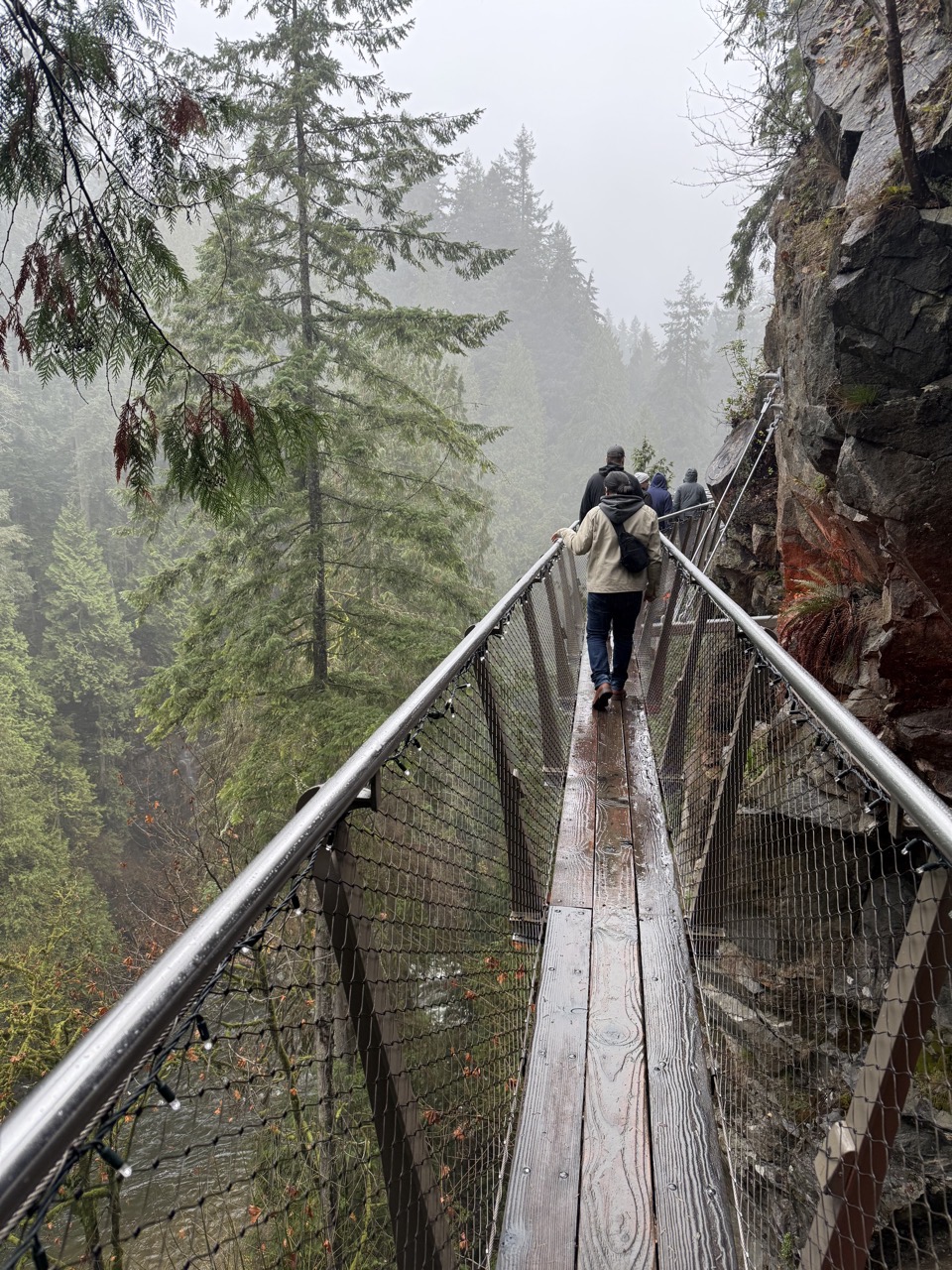 A boardwalk around the edge of a cliff